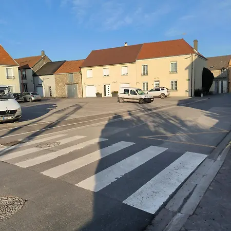 La Nova Дом отдыха La Neuville-aux-Larris